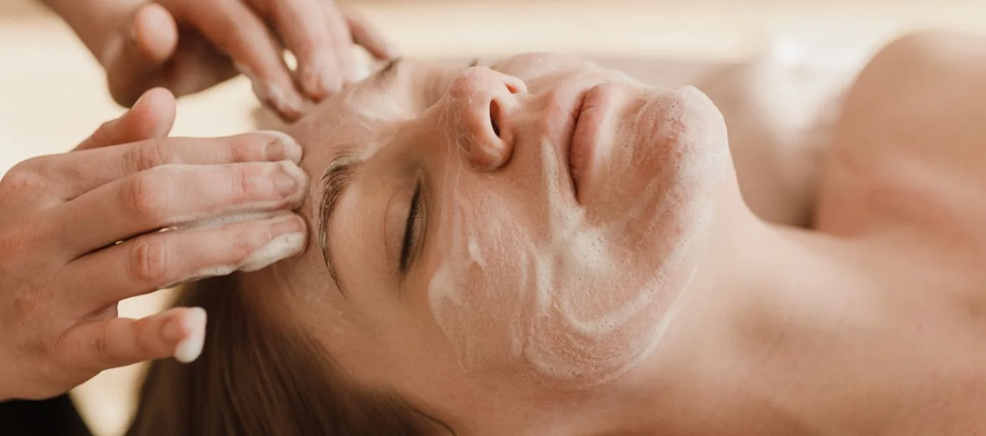 Solène Body & Laser — a calm, glow-focused skin treatment